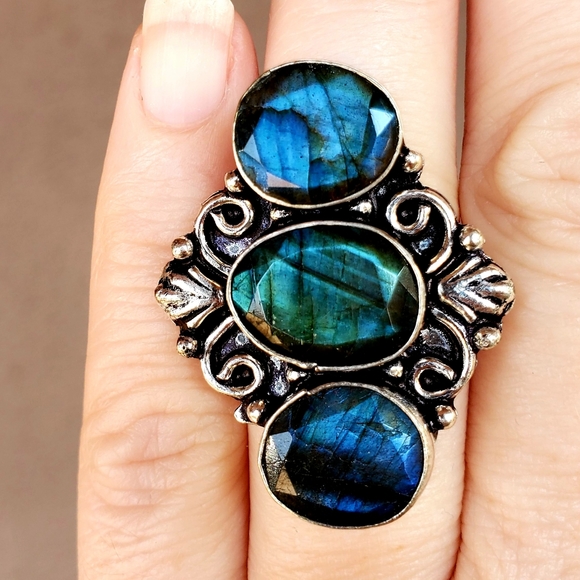 New Faceted Labradorite 925 Silver Ring. - Picture 3 of 11